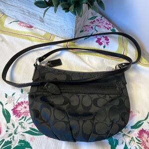 Cross Body Signature C Vintage EUC Luxury bag